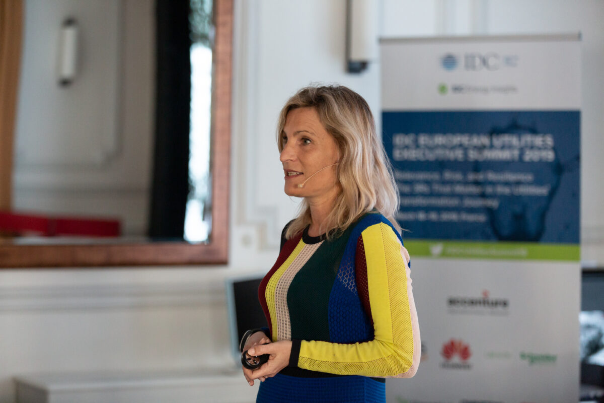 »Der vil ske en yderligere specialisering blandt dyrlæger i de sygdomme, så dyreejerne kan føle sig trygge ved, at deres kæledyr får den bedst muligt behandling,« siger Liselotte Lyngsø.