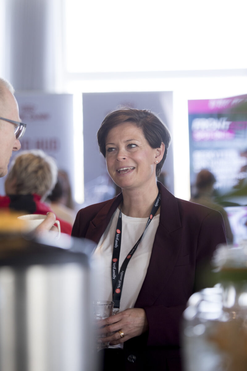 »Det er vigtigt at tænke ud af boksen for at give klienterne en god oplevelse og gøre dem opmærksomme på, at den lokale dyreklinik stadig findes, og at det er vigtigt at komme til dyrlægen med sin hund og kat,« siger Anja Mikkelsen.