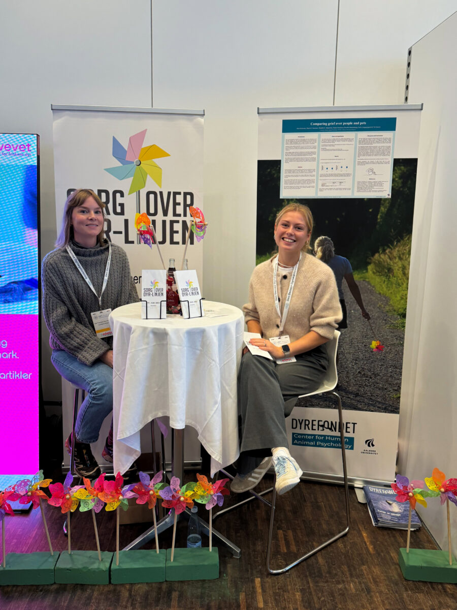 Som de fleste andre, der er tilknyttet 'Sorg over dyr'-linjen, er Tia G. B. Hansen selv dyreejer.