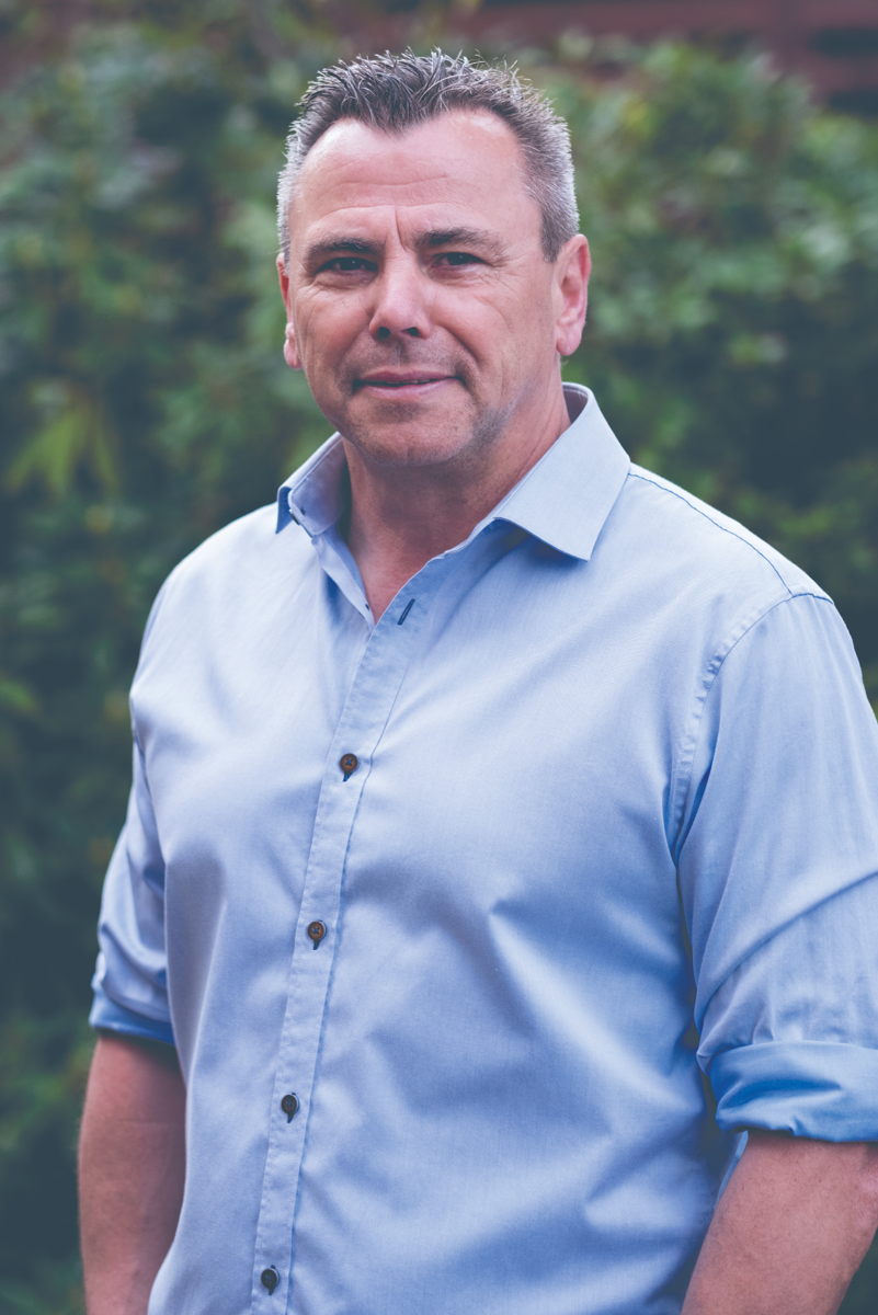 Mario Riewerts er VetBusiness Manager hos VetFamily og blandt andet ansvarlig for kurser som 'Ung i Praksis', 'Arbejdsmiljøuddannelsen' og 'Undgå langtidssyge- ›› meldinger på baggrund af stress'.