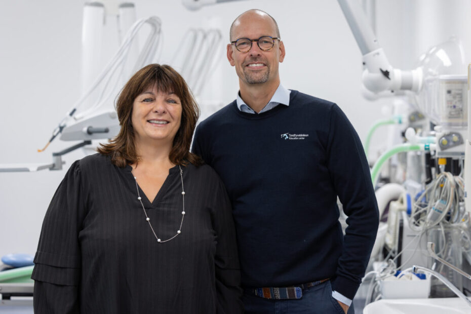 Lene og Jens Ruhnau drømmer om at løfte niveauet for tandbehandling på familiedyr i hele Danmark. Foto: Jesper Kofoed