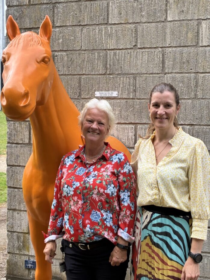 Tina Møller Sørensen (t.v.) og Julie Fjeldborg står i spidsen for at videreudvikle simulationscentret. De understreger, at den ubegrænsede adgang til at øve sig giver de studerende selvtillid.